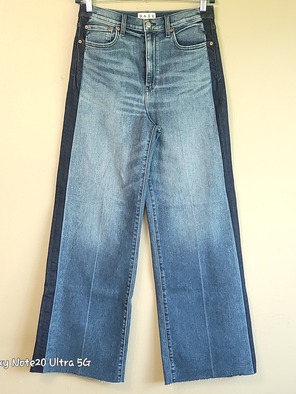 DAZE Denim Far Out High Rise Wide Leg Tuxedo Side Stripe Jeans 29 Like New